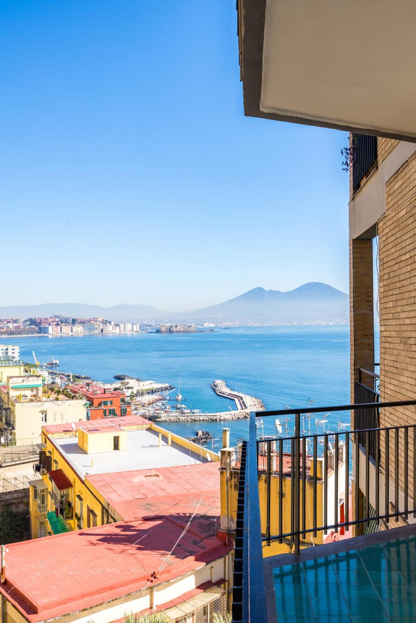 Cahouse Accogliete Appartamento Sul Golfo Naples Luaran gambar